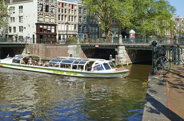 Hop-on Hop-off Boat Amsterdam
