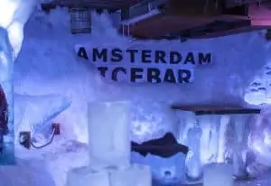 בר הקרח היחיד באמסטרדם