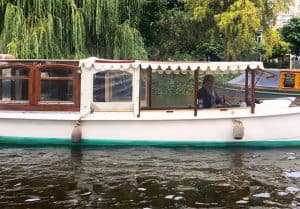 שייט בסירה עתיקה באמסטרדם (Historic Boat Tour)