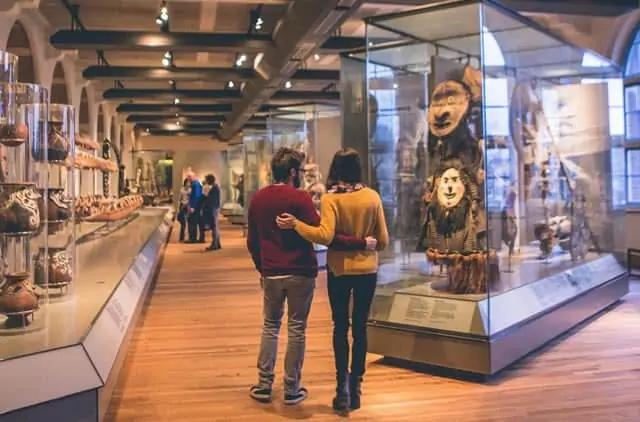 טרופנמוזיאון הוא מוזיאון לתרבויות העולם