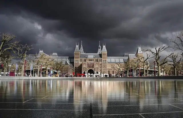 רובע המוזיאונים Museumplein