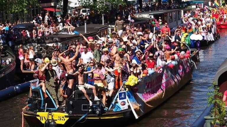 Canal Parade אמסטרדם