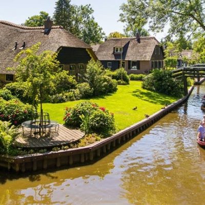 Giethoorn: Round Trip from Amsterdam